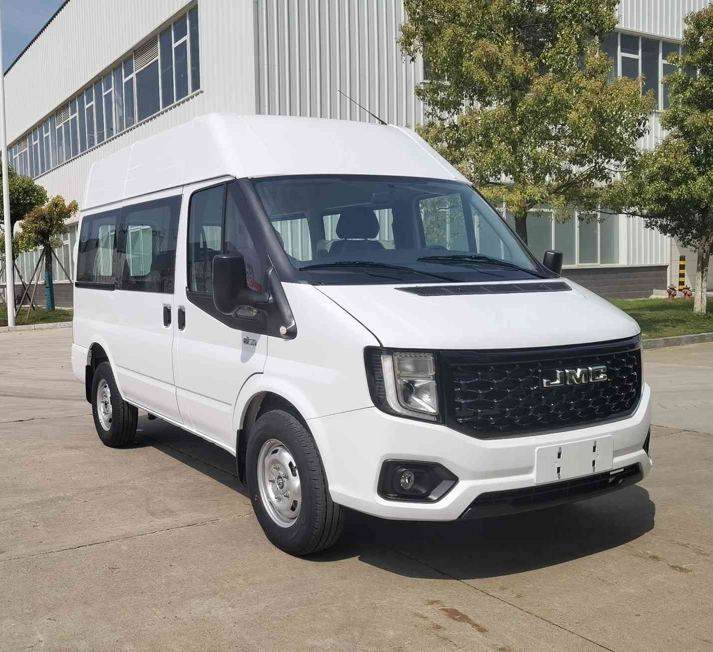 Diesel Fushun Minivan MPV Vans 7 Seater Front Engine Rear Wheel Drive